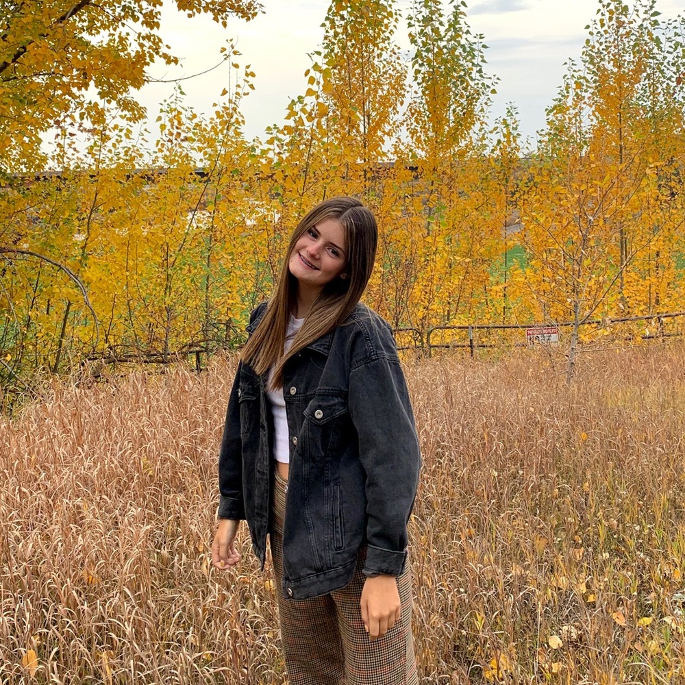 Meet your Posher, Lily